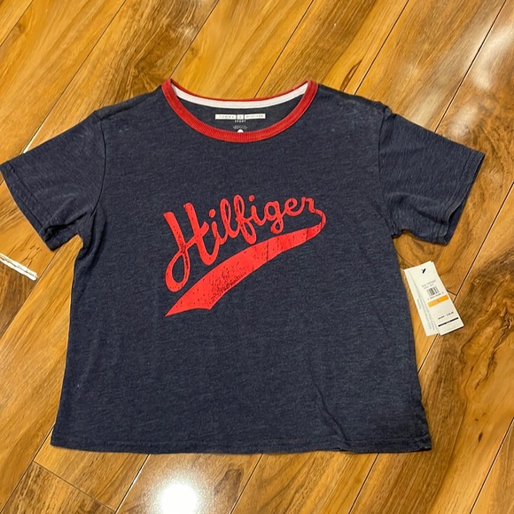 Tommy Hilfiger Tops - New with tag NWT size small Tommy Hilfiger T-shirt size small